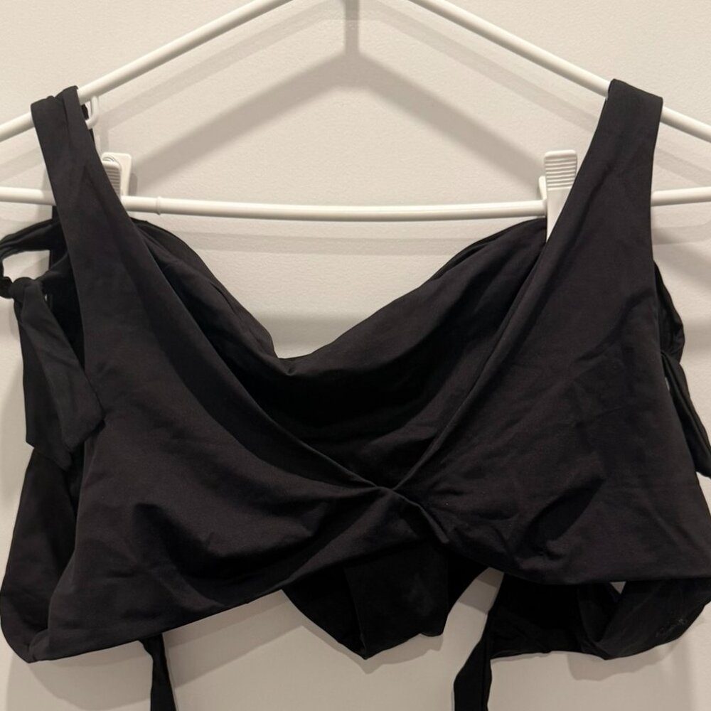 Volcom | GUC | 2 piece swim suit | Black | size XL (??)